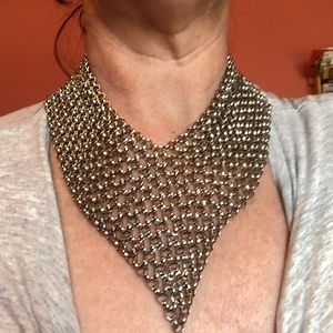 Silvertone bib style super chunky necklace